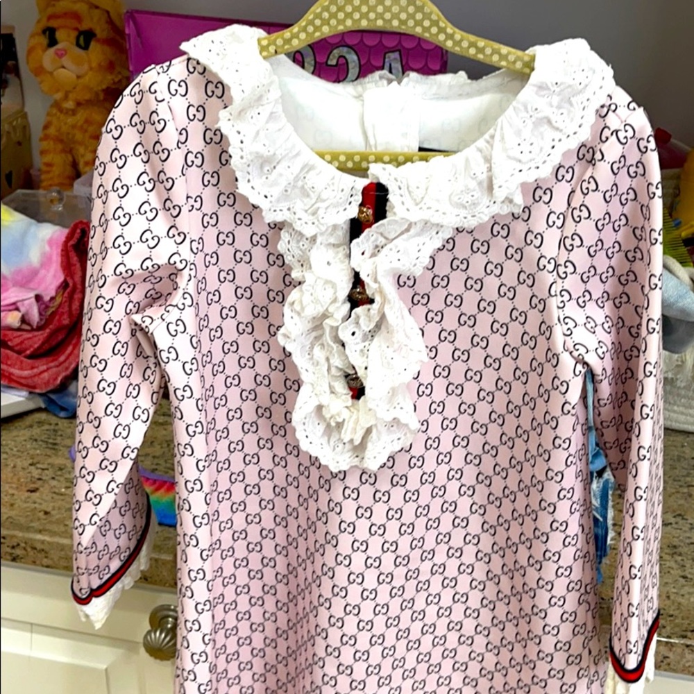 Gucci girls dress 4/5. Worn twice